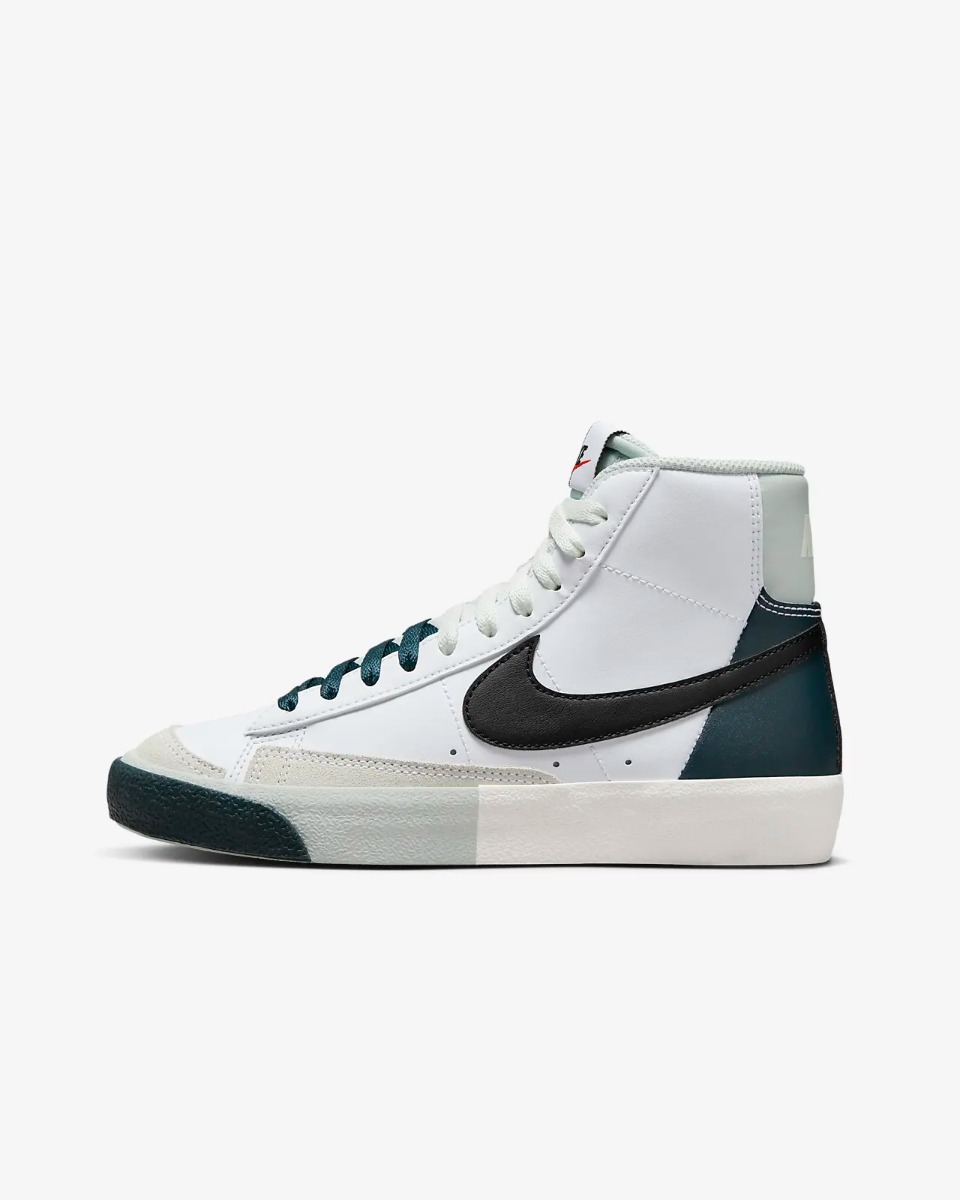 Pantofi Sport Nike BLAZER MID '77 SE BG Unisex 