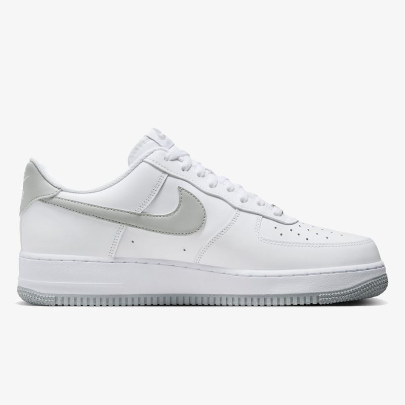 Pantofi sport Nike AIR FORCE 1 '07 ESS C/O Barbati